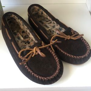 MinneTonka Indoor Moccasin Slippers